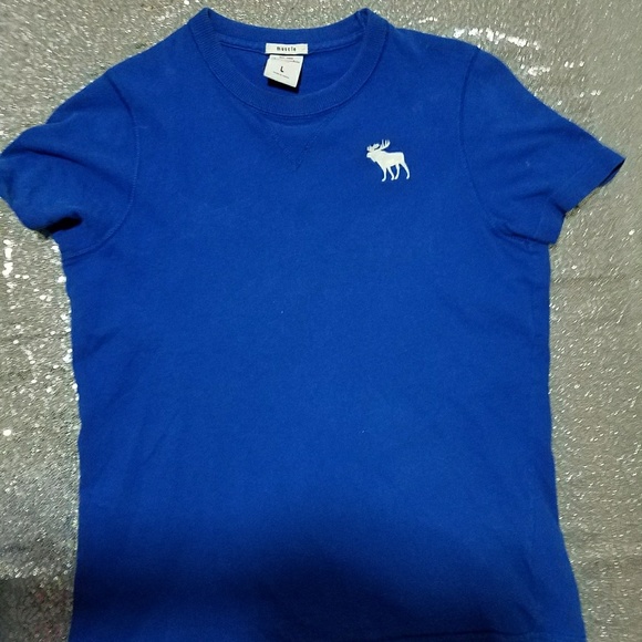 white and royal blue t shirt